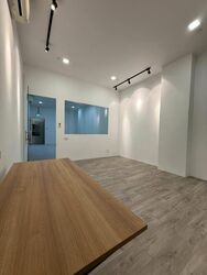 A'posh Bizhub (D27), Factory #569588621